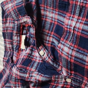 Stretchy & thin St John's Bay Women's XXL plaid shirt